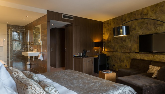 Safari suite-2